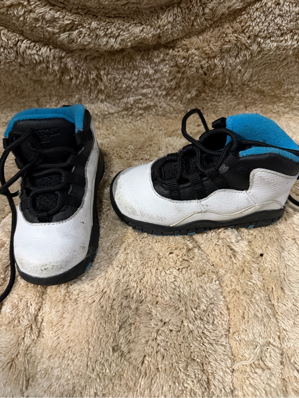 Jordan Kids White and Black Sneakers with Blue Lining